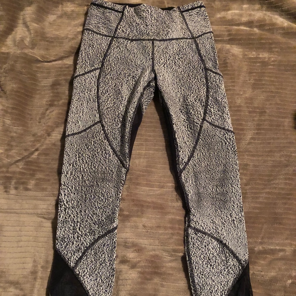 lululemon athletica Gray and Black Textured Leggings
